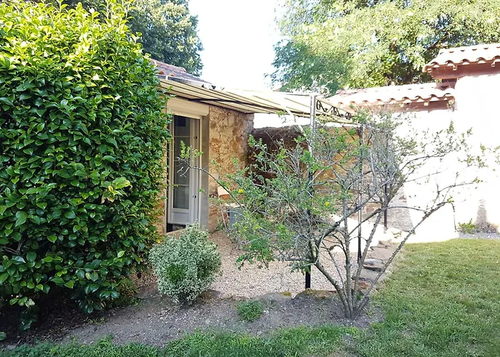 Saint-sébastien-sur-loire, 2 Pièces, 2 Personnes - Fr-1-306-812