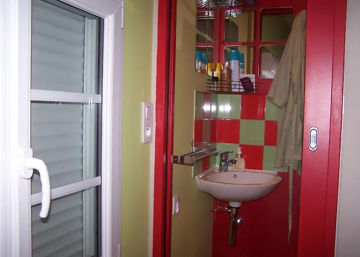 Saint-sébastien-sur-loire, 2 Pièces, 2 Personnes - Fr-1-306-812